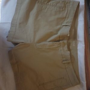 a.n.a. Khaki shorts Size 16